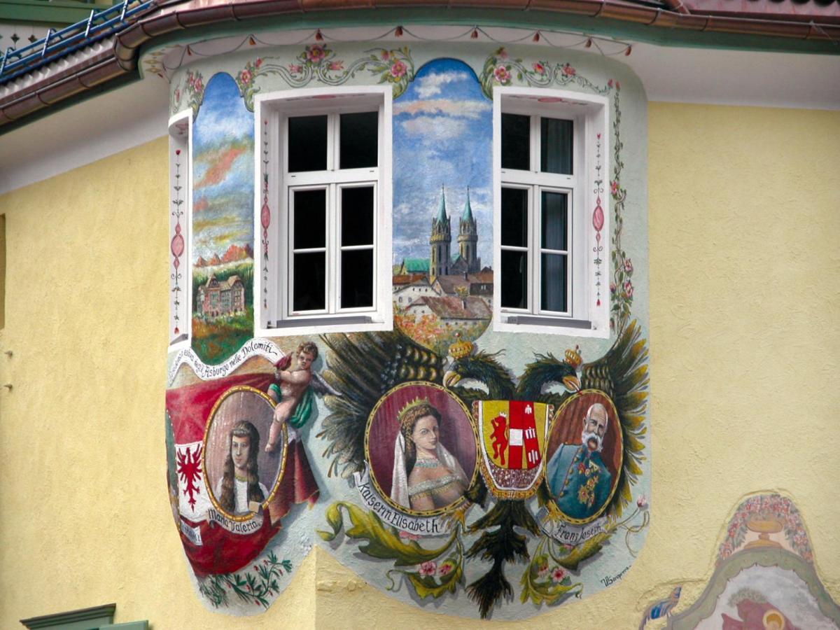 Hotel Dolomiti Schloss Canazei Kültér fotó