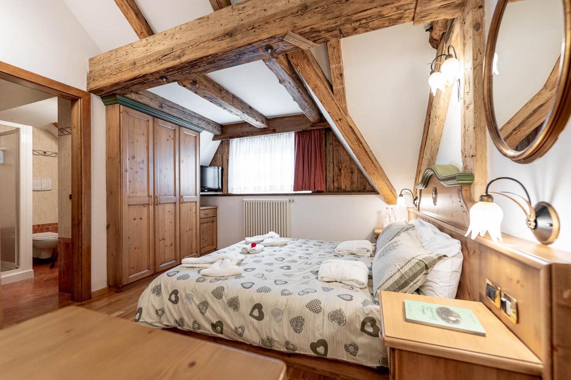 Hotel Dolomiti Schloss Canazei Kültér fotó