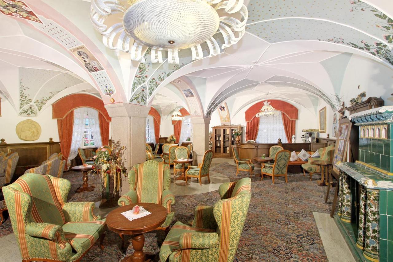 Hotel Dolomiti Schloss Canazei Kültér fotó